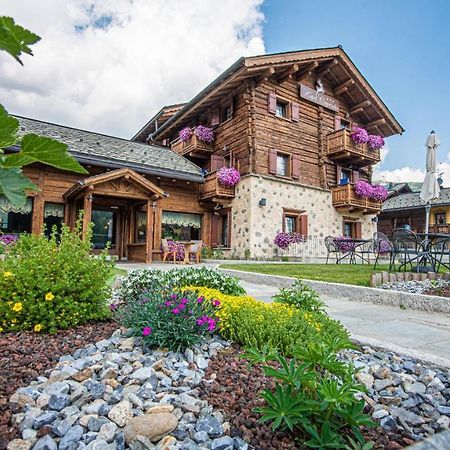 Hotel Capriolo Livigno Esterno foto