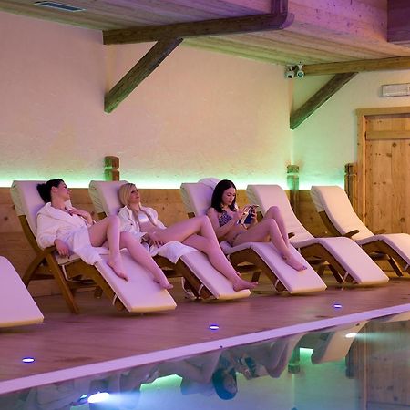 Hotel Capriolo Livigno Esterno foto