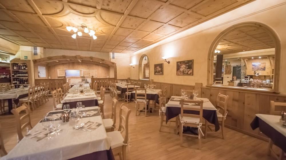 Hotel Capriolo Livigno Esterno foto