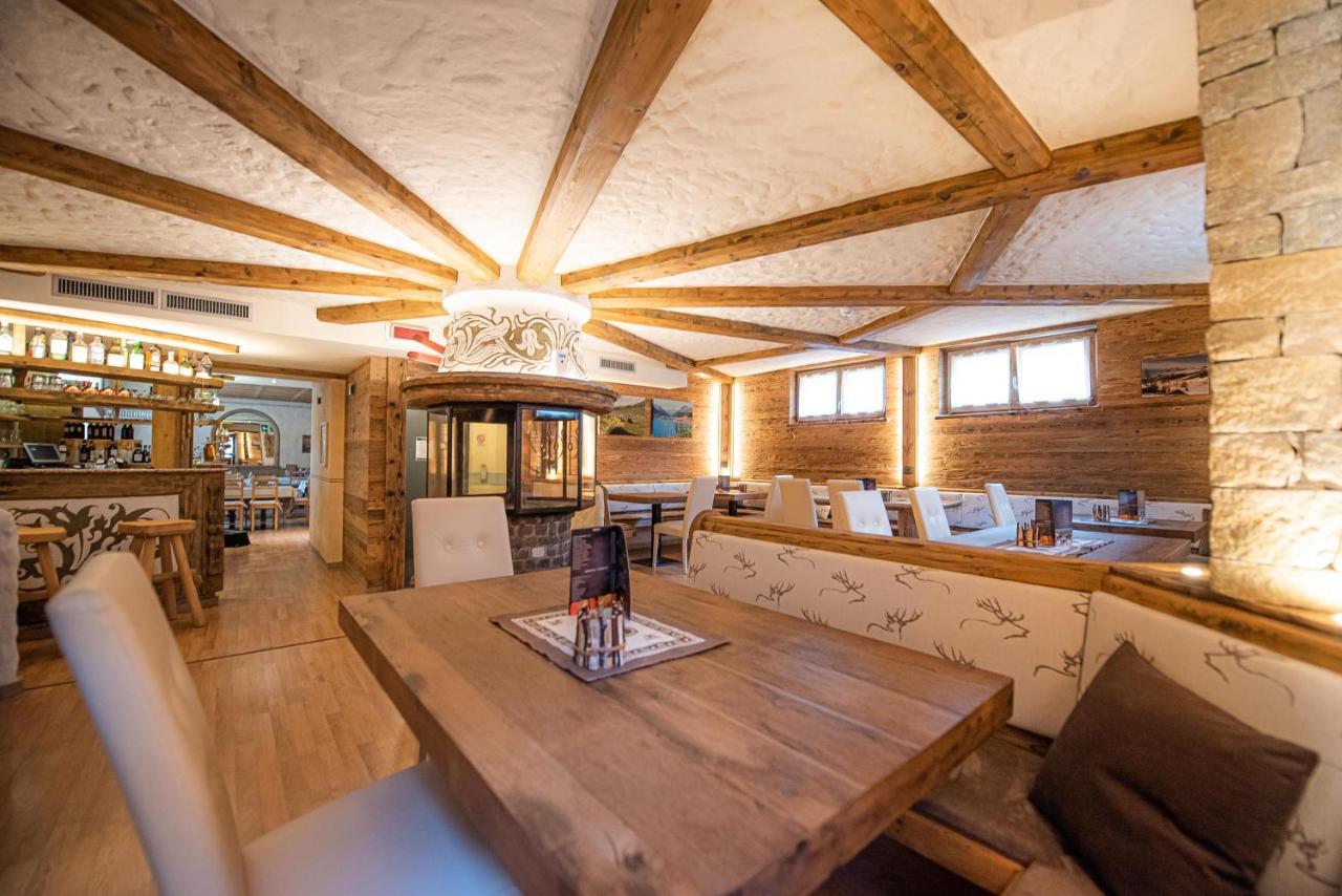Hotel Capriolo Livigno Esterno foto
