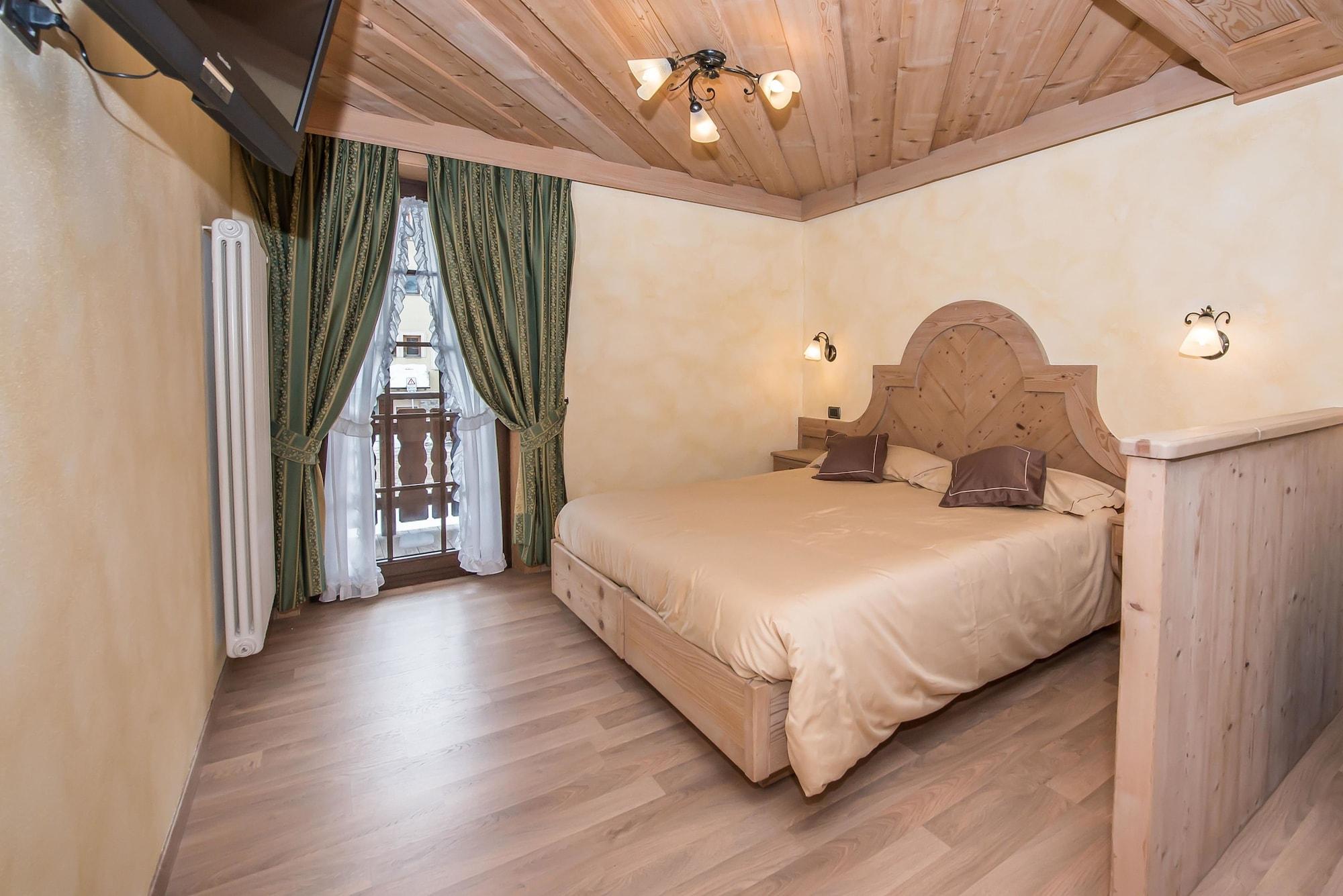 Hotel Capriolo Livigno Esterno foto