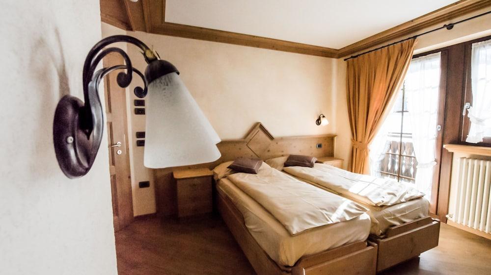 Hotel Capriolo Livigno Esterno foto