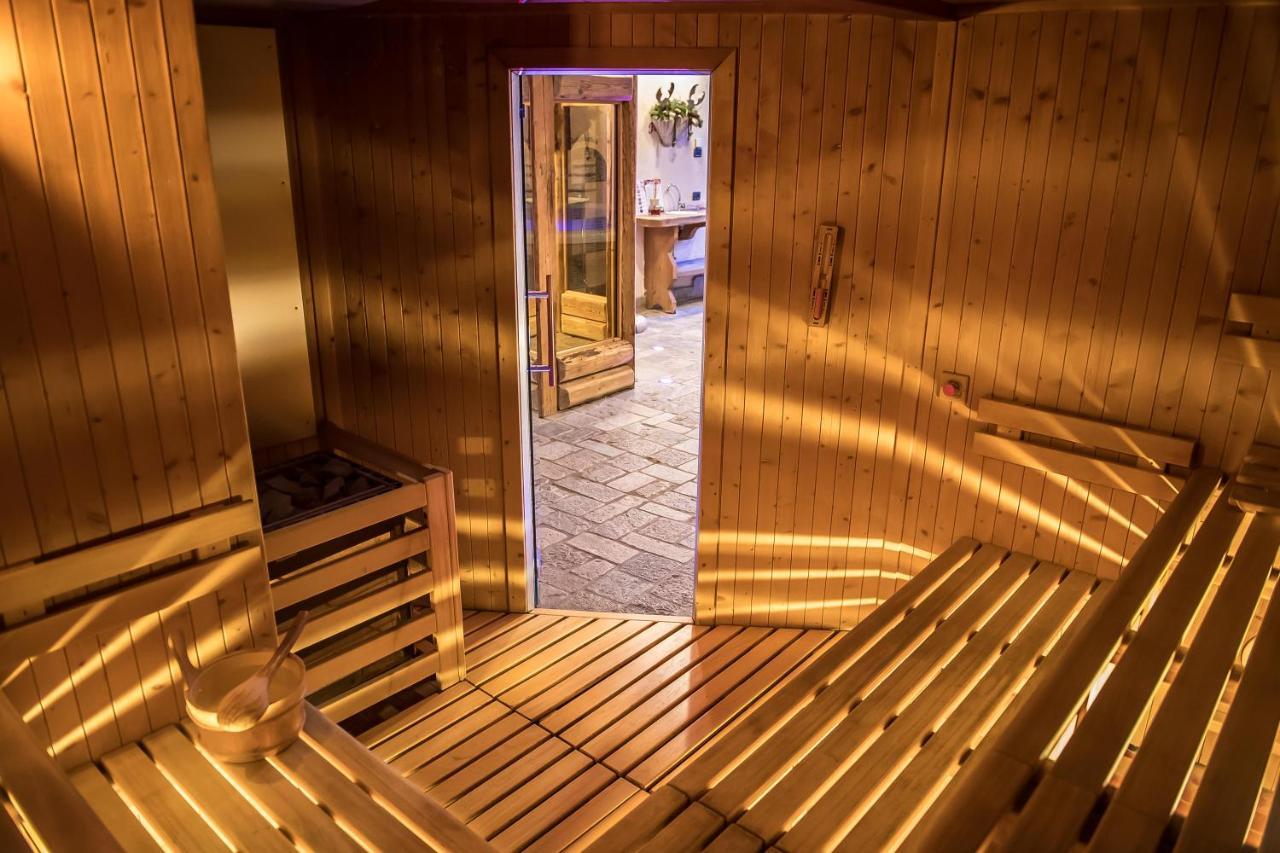 Hotel Capriolo Livigno Esterno foto